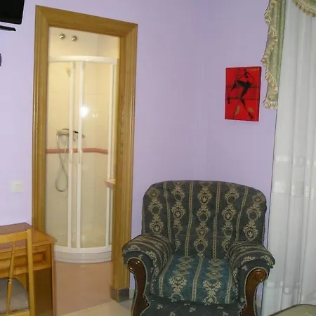 Restaurante Carolina Πανσιόν Pedrosillo el Ralo