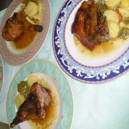게스트하우스 Restaurante Carolina Pedrosillo el Ralo