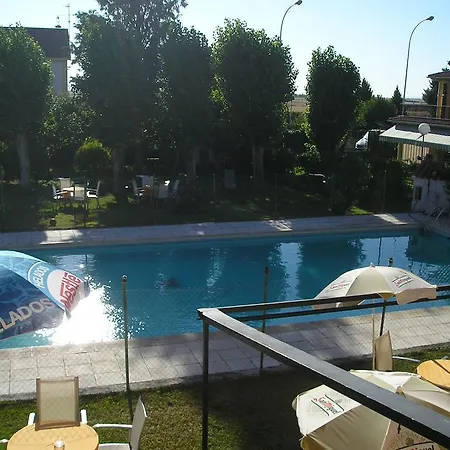 Πανσιόν Restaurante Carolina Pedrosillo el Ralo