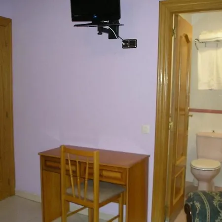 Guest house Restaurante Carolina 2*