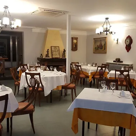 Guest house Restaurante Carolina 2*