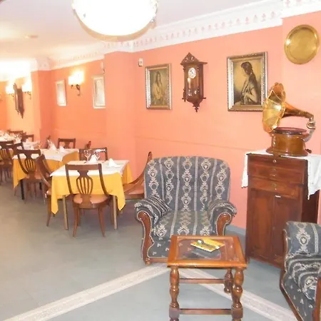 Restaurante Carolina Πανσιόν 3*