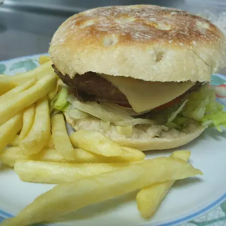 Guest house Restaurante Carolina 2*